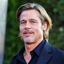 Aprs le vin, Brad Pitt se lance, en France, dans les cosmtiques