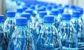 Eaux en bouteille : 240 000 fragments de plastique par litre
