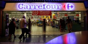 Carrefour prevoit de recruter 15.000 jeunes de la "generation covid" en france