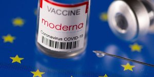 Coronavirus: moderna pense maintenir ses livraisons de vaccins à l'ue, les baisser pour la grande-bretagne