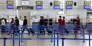 Espagne: les personnels de cabine de ryanair reconduisent leur greve pour 12 jours en juillet