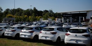 France: immatriculations de voitures neuves en baisse de 19,53% en mars, selon la pfa