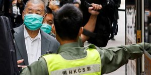 Hong kong : les banquiers de jimmy lai menaces de prison s'ils s'occupent de ses comptes