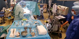 hôpital, sécurité sociale, santé, opération, chirurgie, coeur, bloc, médecin, docteur, infirmière,
