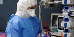 Italie: des proches de victimes du covid-19 reclament 100 millions d'euros a l'etat
