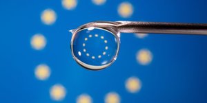 La creation d'un passeport vaccinal europeen divise les vingt-sept