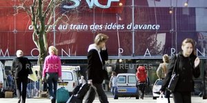 La SNCF est le deuxième plus gros propriétaire foncier français, derrière l'Etat et avant l'Eglise.