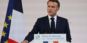 La veille du defile annuel de la fete nationale dans la capitale francaise