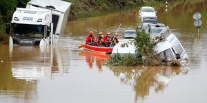 Le bilan des inondations en europe depasse 150 morts