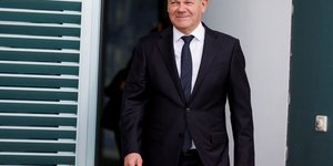 Le chancelier allemand olaf scholz participe au conseil des ministres a berlin