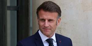 Le president francais macron au palais de l& 39 elysee a paris