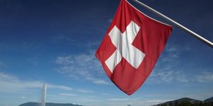 Naturalisation simplifiee pour les petits-enfants d'immigres en suisse