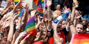 Paris Pride Parade 2018, Marche des fiertés LGBT, lesbiennes, gays, bisexuel.le.s, transgenres,