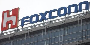 Photo d'archives du logo de foxconn dans les locaux de l'entreprise a taipei