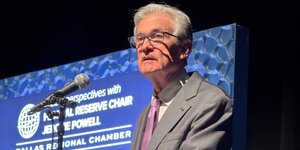 Powell estime que la fed n'a pas besoin de se precipiter pour baisser les taux