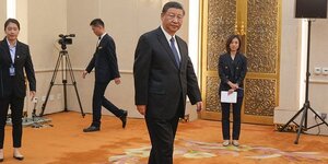 Xi Jinping  Pkin, le 26 avril, avant une rencontre avec le secrtaire d’tat amricain, Anthony Blinken.
